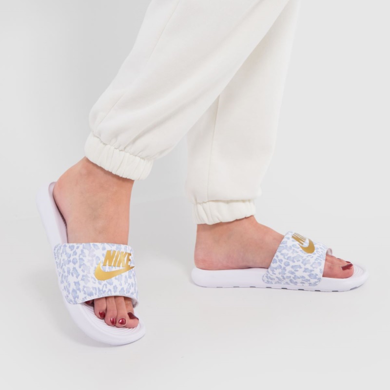 Blanco-gris Dr.martens Botas Nike Victori One Sandalias