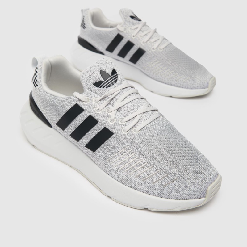 Dr.martens Botas Adidas Swift Run 22 Trainers Blanco-negro