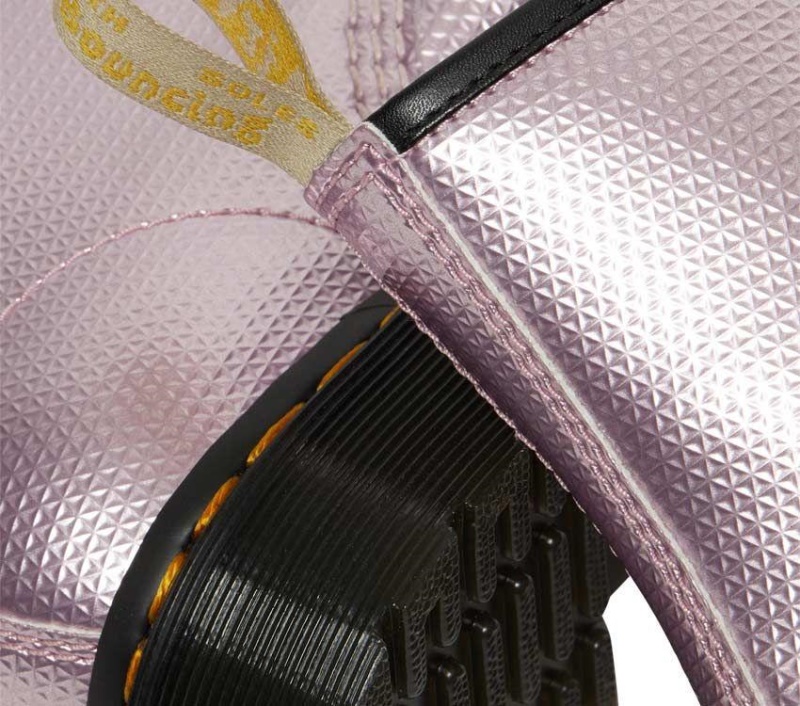 1460 Bota Vegana Metalizada En Relieve Rosa Lavanda Alumix Hex Emboss Dr.martens Botas