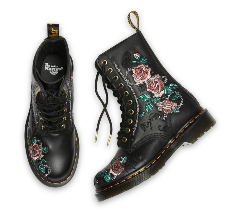 Botas Con Cadena Vonda 1490 De Napa Negra De Dr. Martens