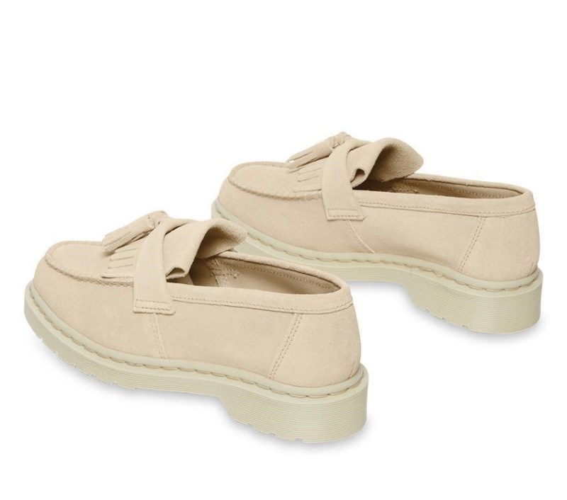 Botas Dr.martens Mocasín Con Borlas Adrian E.h Suede Arena Cálida E.h Suede