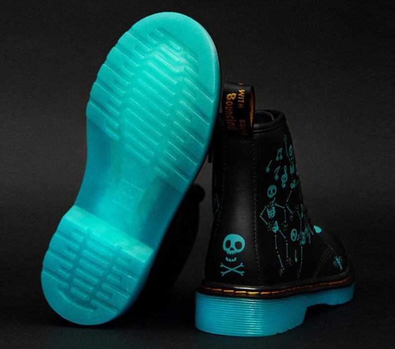 Dr.martens Botas Black Skelly Print Hydro 1460 Juniors Skeleton Boot