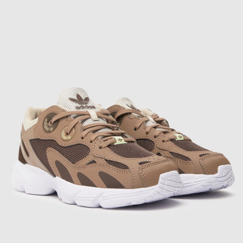 Marrón Adidas Astir Júnior Entrenadores Botas Dr.martens