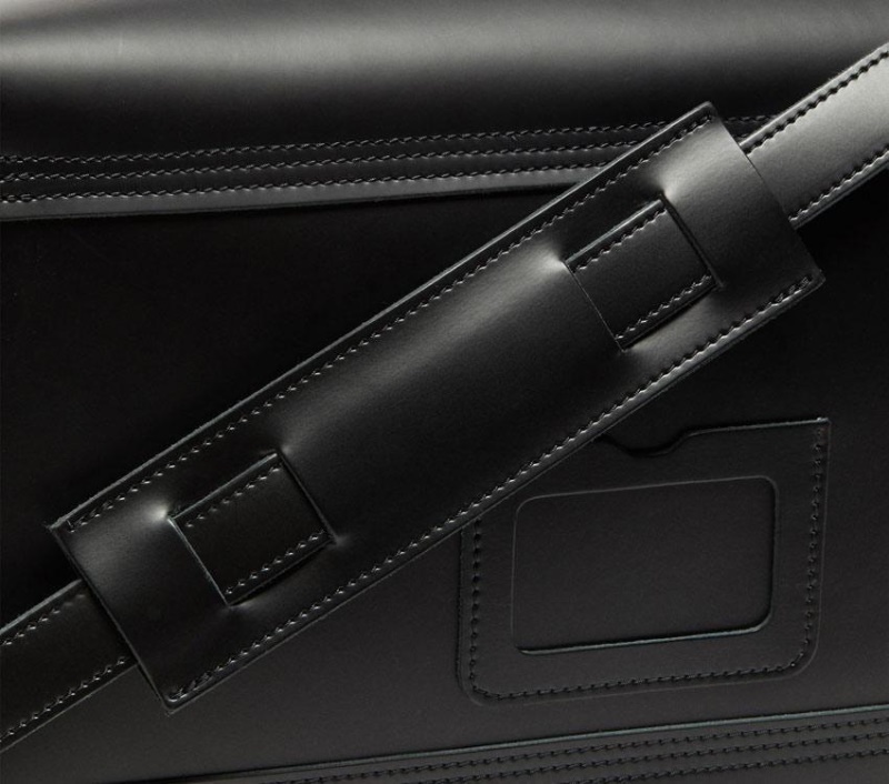 Bolso Messenger Negro Kiev-black Smooth Dr.martens Botas Box